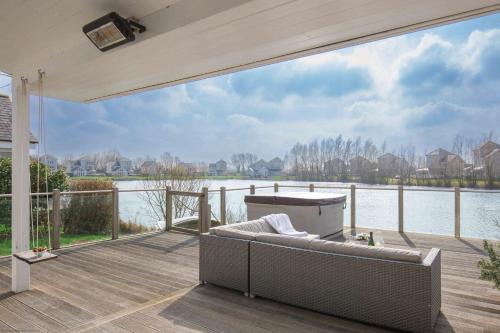 South Cerney House | Summer Lake