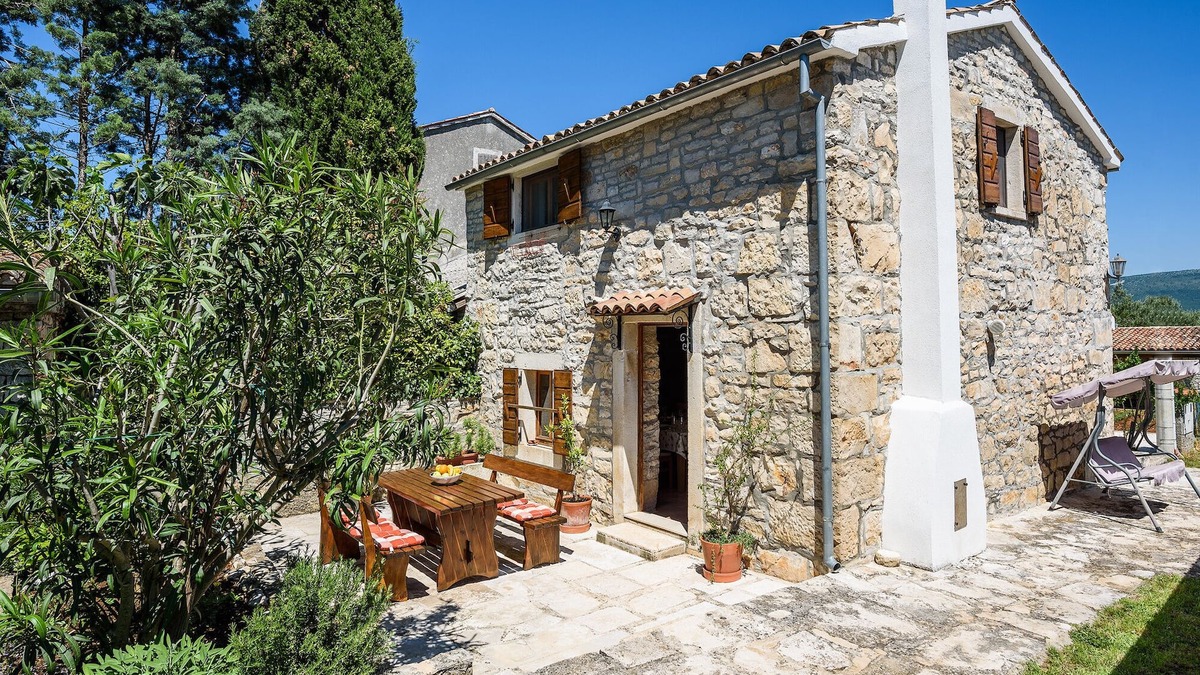 Rakalj House | Summer offer/holiday home Mara in stone/near the sea/quiet place/outdoor whirlpool