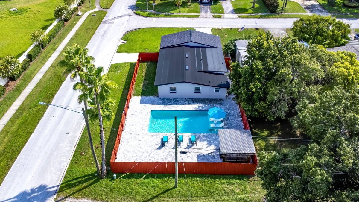 Pinellas Park House | Summer-Ready Pad w/Pool, Near Beaches & Fun!