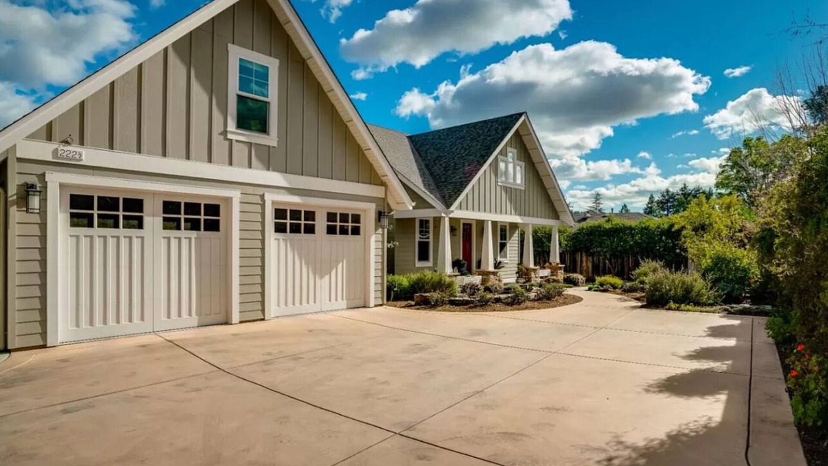 Scotts Valley House | Summer Rental! Escape the hustle and bustle- be close to the beach and redwoods!