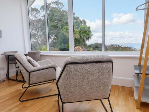 Llanbedrog House | Summer Room