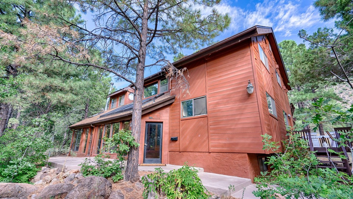 Swiss Manor House | SUMMER SALE! Ultimate Group Gathering - 6bd 5bth in Flagstaff on National Forest