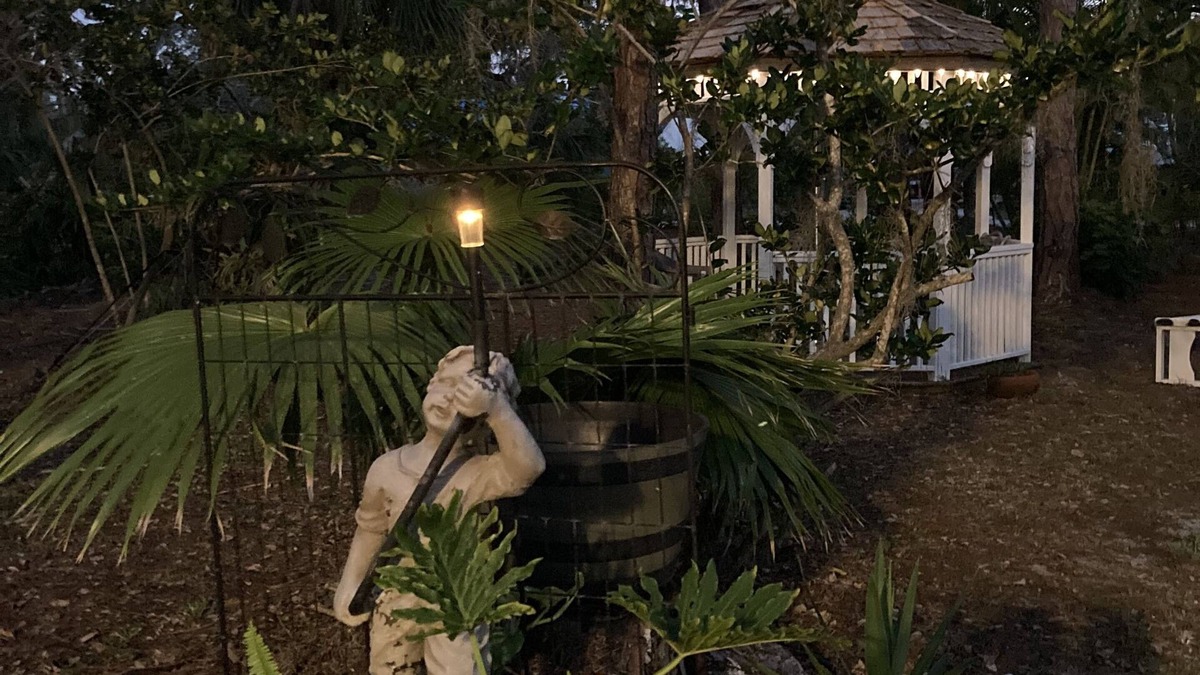 Port Charlotte House | Summer secret, less crowded. Perfect time for your summer vacation.