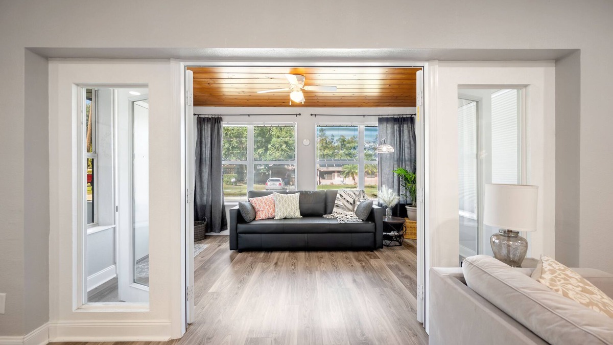 Winter Haven House | Summer Specials! Pet Friendly, 7 Beds, Family Oasis