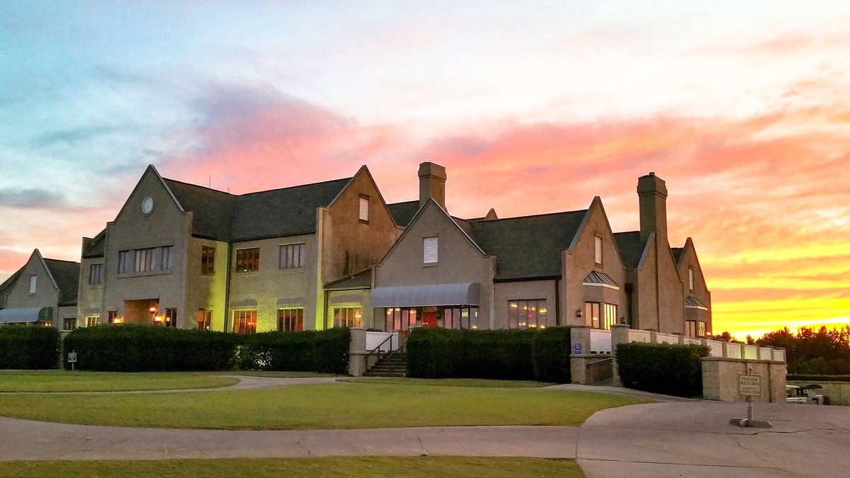 Red Hill Condo | Summer Vacation Prime Location Premier Accommodations !🏌️♂️🏖 Book Now !