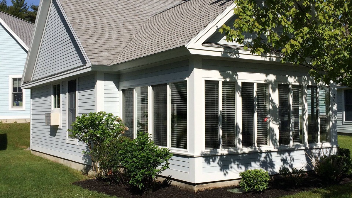 Summer Village Cottage | Summer Village Resort - Updated 2 Bedroom Cottage with WiFi and Central AC.