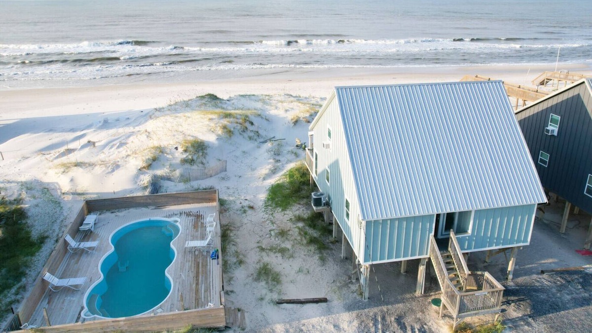 Southpointe House | Summer Wind- Direct Beachfront, Shared Pool