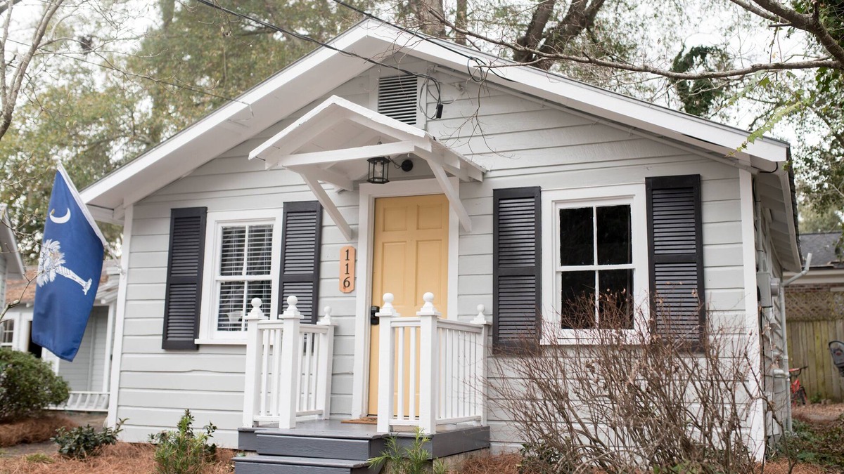 Summerville Historic District Cottage | Summerville Schoolhouse Retreat
