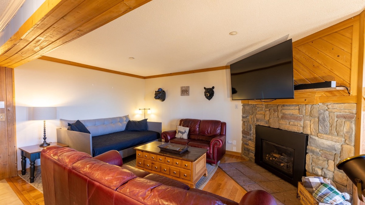 Snowshoe Condo | Summit 108B |3BR,Sunset views, FreeParking
