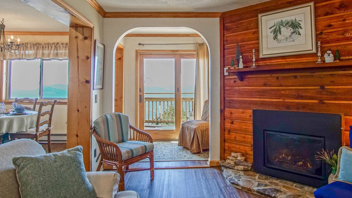 South Mountain Condo | Summit 301A Three Bedroom, 2 Bath, Western Views, Large Deck
