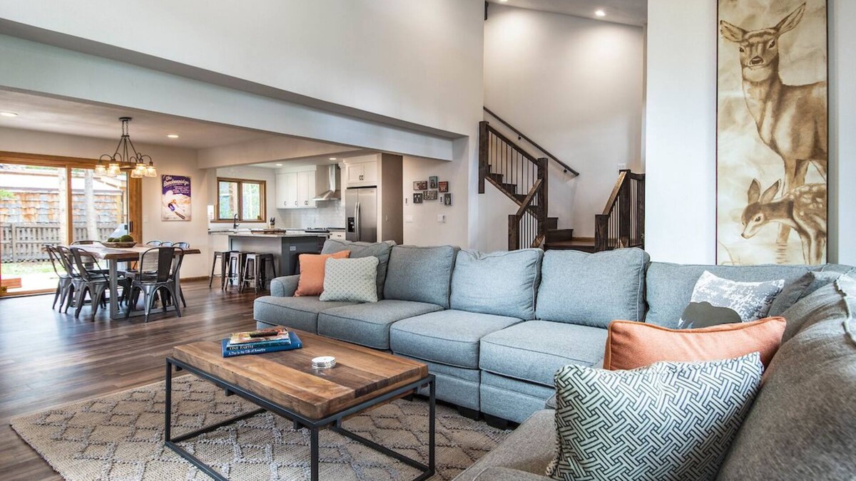 Warrior's Mark House | Summit Haven Home: Hot Tub, Stylish New Remodel