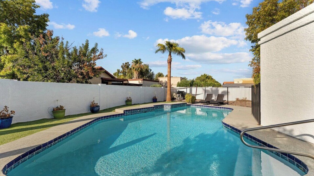 Mesa House | Sumptuous 4BR house w/Private Heated Pool