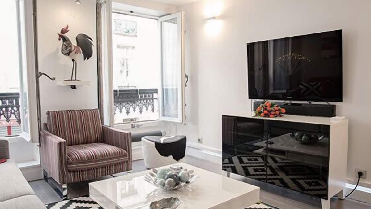 Saint-Germain-des-Pres Apartment | Sumptuous Family home, 2BR/2BA in St. Germain
