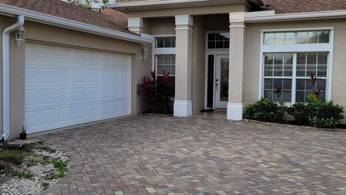 Estero House | Sun and Golf in Beautiful Country Creek Estatesn