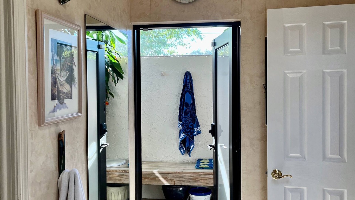 Cutler Bay House | Sun filled 'Heated Pool’ Home in Miami-Cutler Bay.