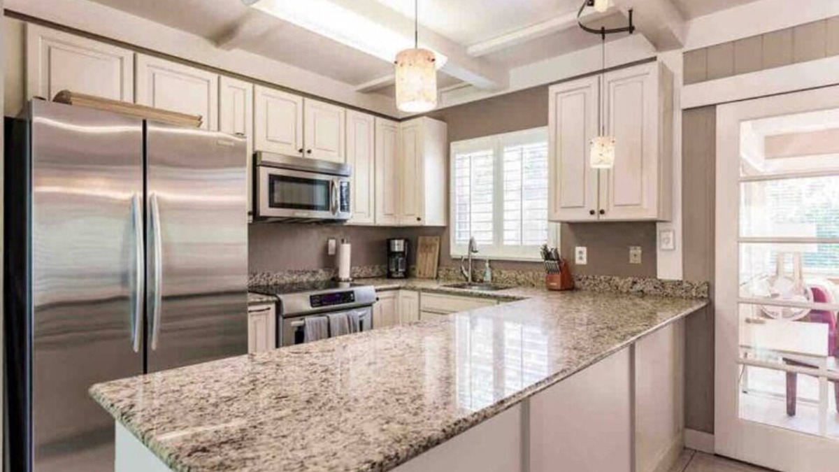 Alta Vista House | Sun Filled Sarasota Home With Office