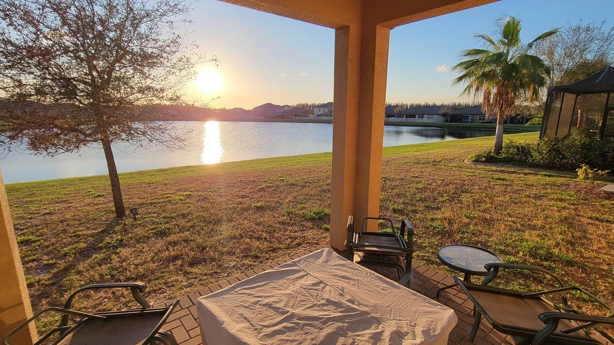 Sun City Center House | SUN HOUSE, WONDERFUL LAKE VIEW.