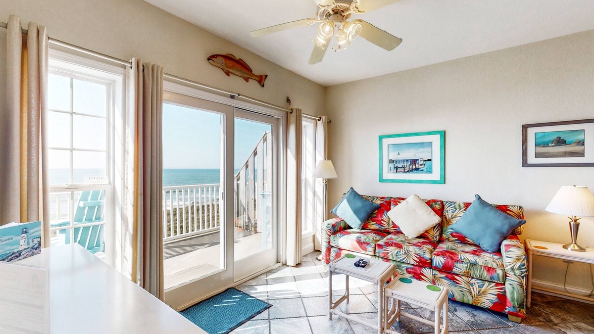 Hatteras Condo | Sun-kissed beachfront condo with central AC, pool/hot tub access