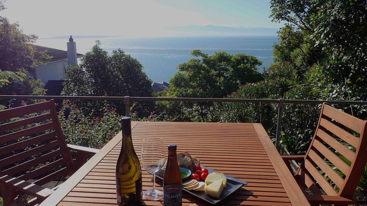 Britannia Heights House | Sun-kissed, seaside sanctuary in Britannia Heights: relax with great views