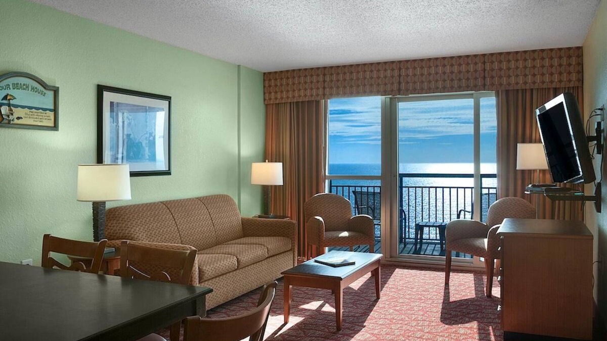Downtown Myrtle Beach Condo | Sun-Kissed Shores Oceanfront Paradise