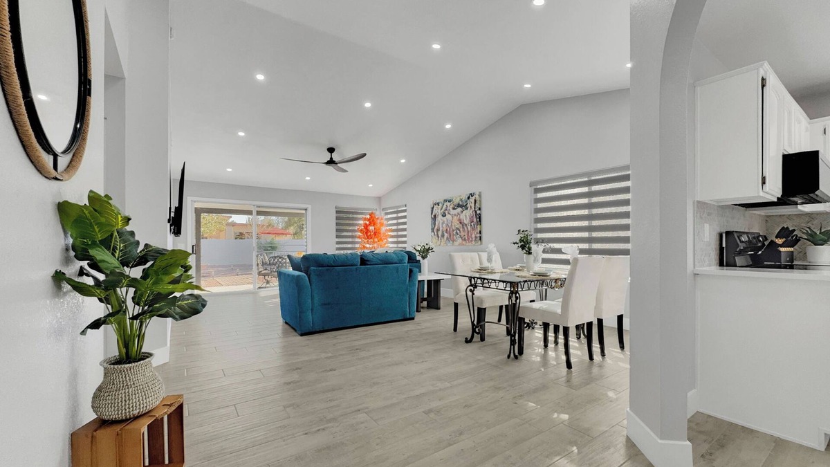 Oakwood House | Sun Lakes 40+ Putting Green, Amenities Galore! Season Special!.