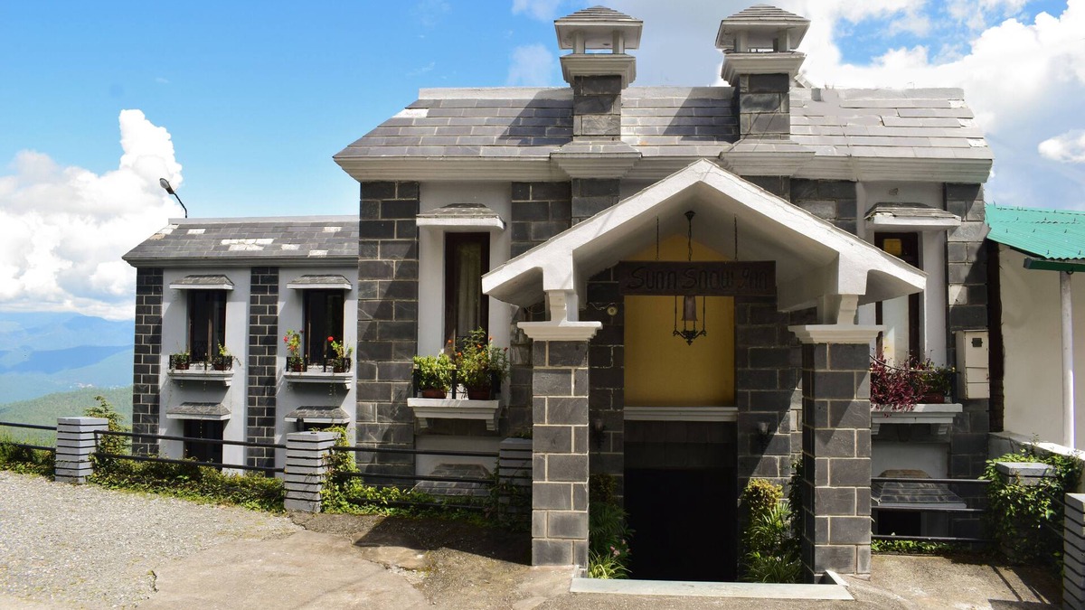 Kausani House | Sun N Snow Inn By Leisure Hotels