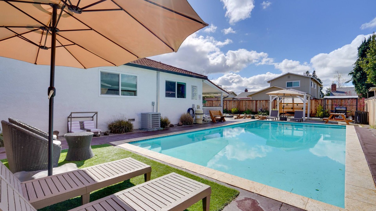 Livermore House | Sun-Soaked Livermore Gem with Patio & Fire Pit!
