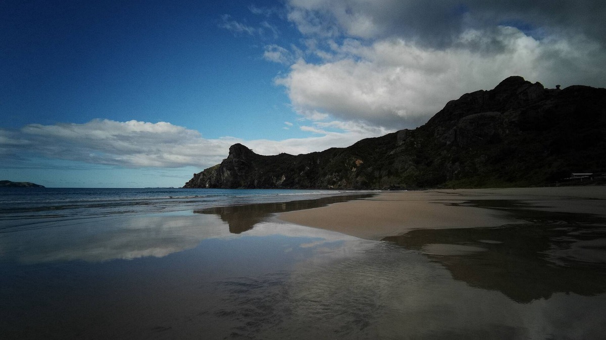 Taupo Bay House | Sun, Surf, Fish & Fun - Taupo Bay