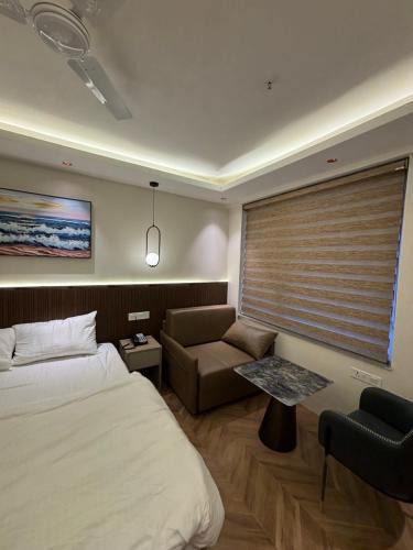 Jaypee Greens Apartment | Sun twilight studio and hotal