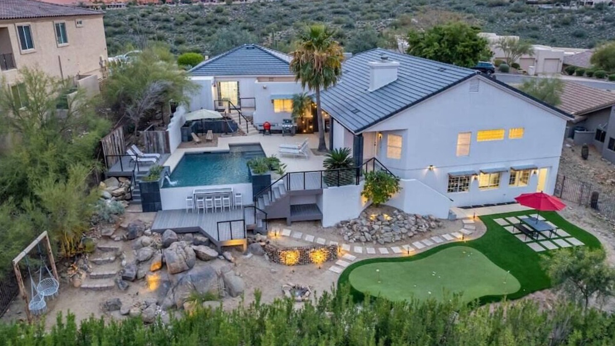Fountain Hills House | Sunburst Estate|Htd. Pool|Putt Grn|Sleeps 14