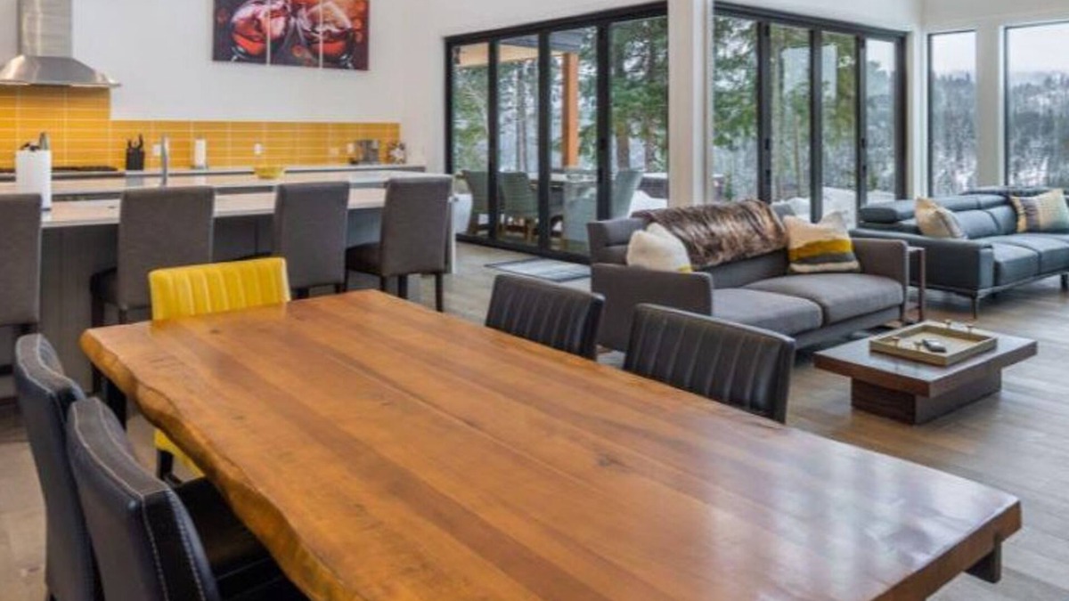 Cle Elum House | Suncadia 7 Bdrm Home with Amazing View and a Hot Tub