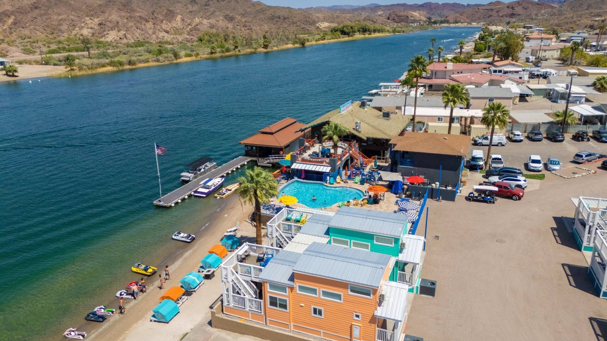 Earp House | Sunkissed Hideaway, Front Row at Roadrunner Resort