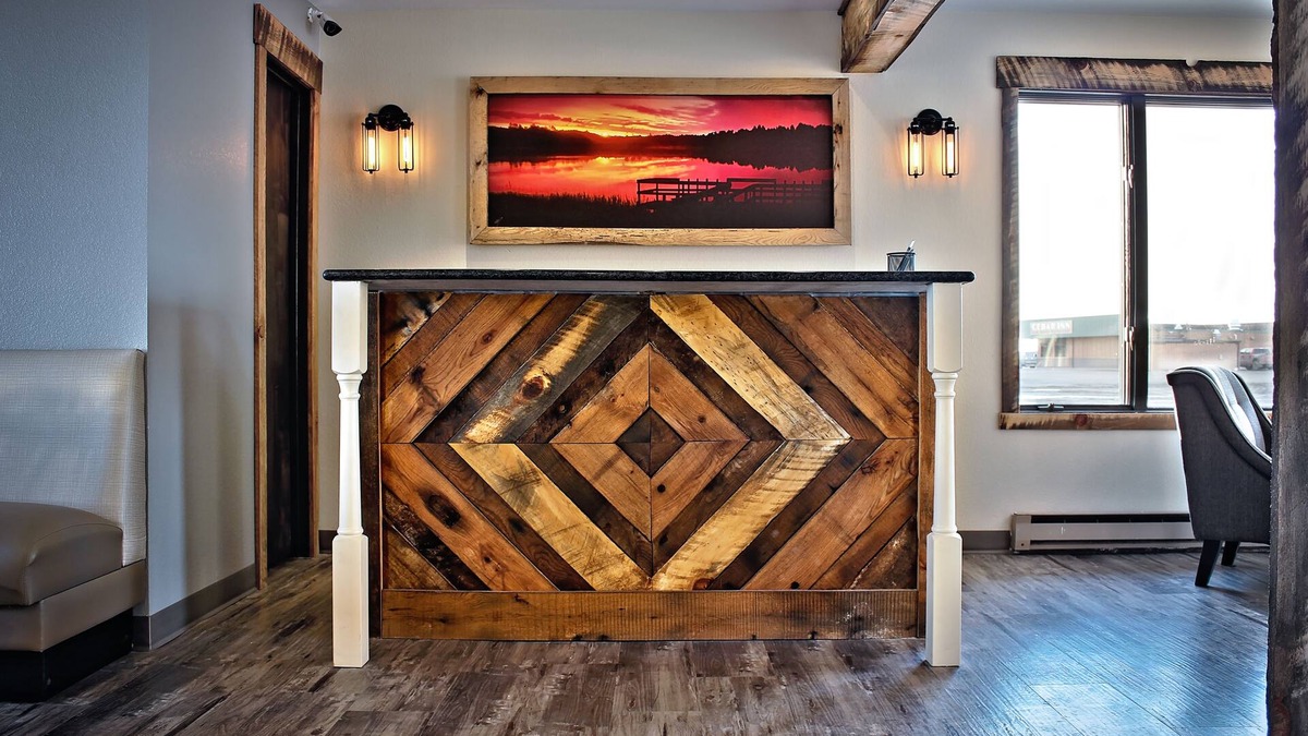 Devils Lake Hotel | Sunlac Inn Devils Lake