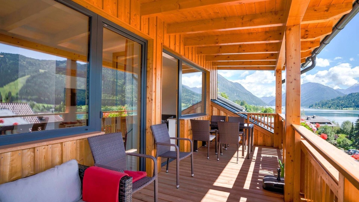 Gatschach Apartment | Sunlit Apartment near Ski Area in Weissensee