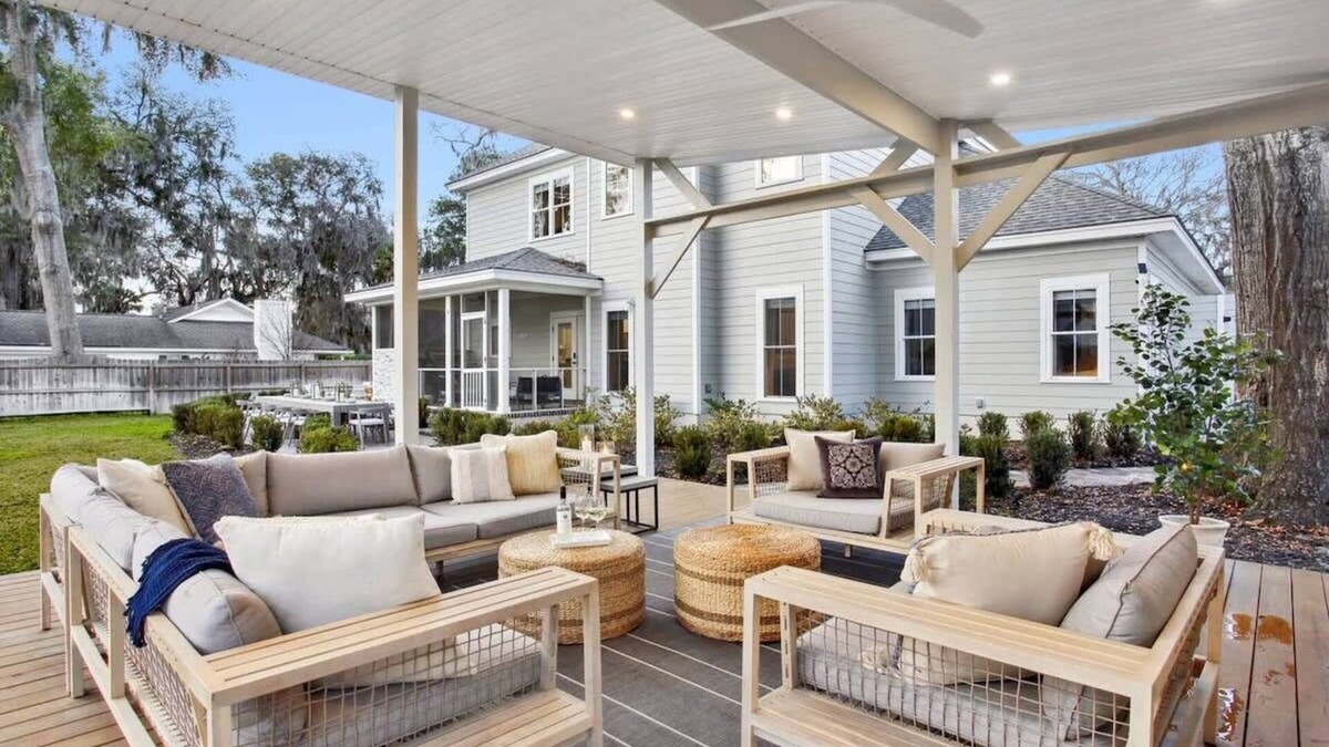 Whitemarsh Island House | Sunlit Savannah Retreat | Hot Tub