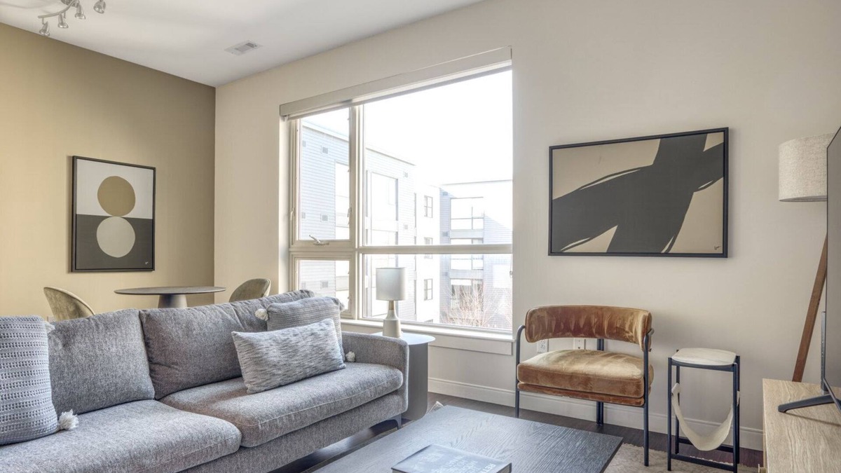 Allston Apartment | Sunny Allston 1BR w/Gym & W/D, nr Griggs T, by Blueground