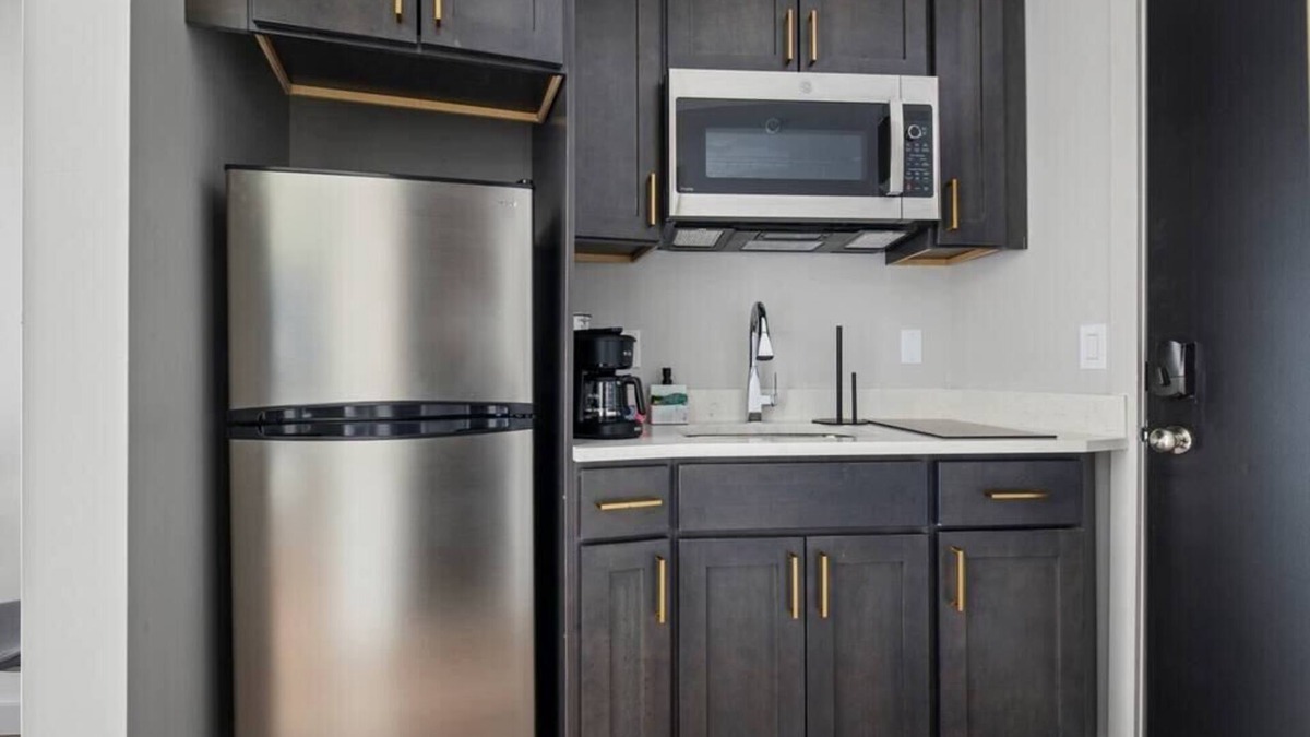 Middletown Apartment | Sunny and Chic Studio in the Heart of Middletown