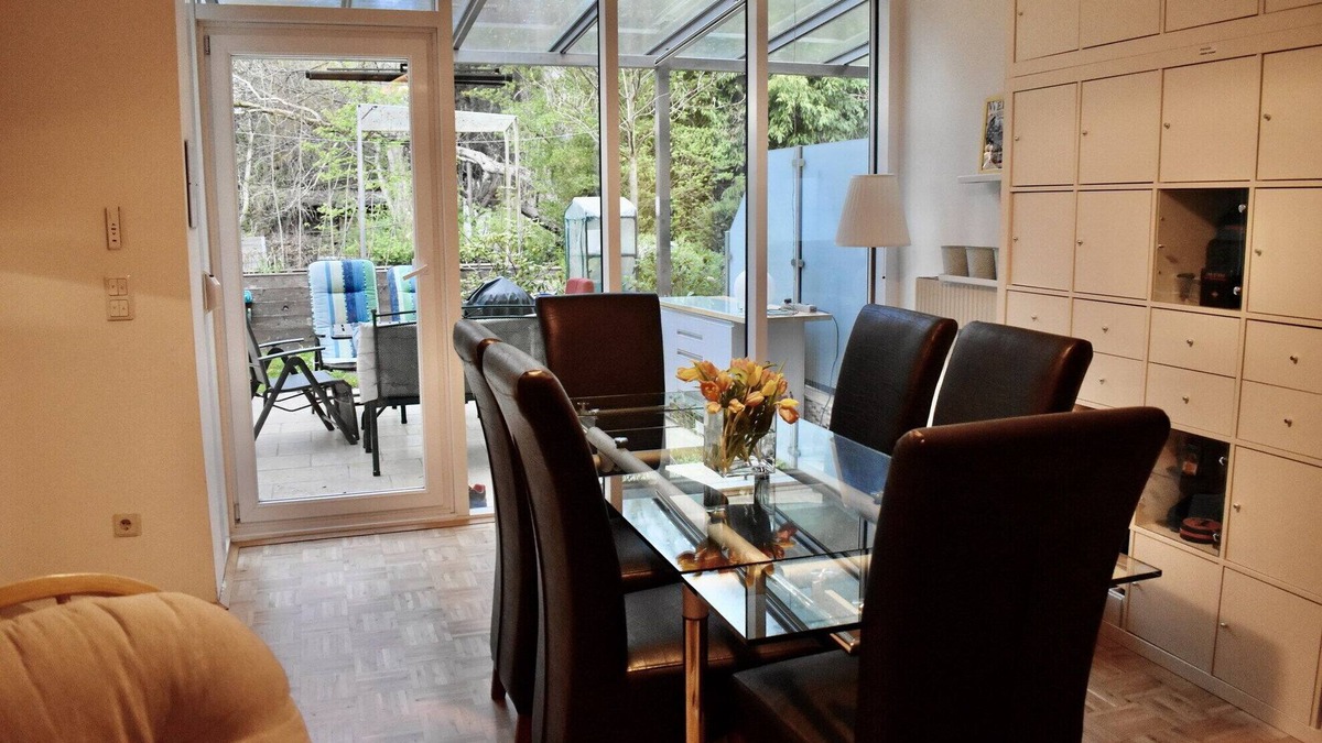 Eggenberg Apartment | Sunny Apartment 3 Bedrooms Garden|Graz| Free Parking|Pet friendly