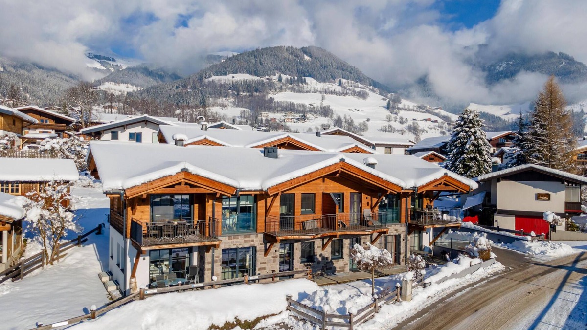 Walchen Apartment | Sunny apartment close to Zell am See with terrace