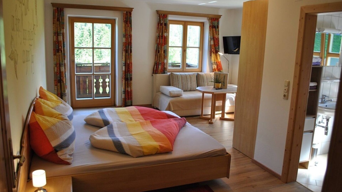 Lunz am See Apartment | Sunny apartment with balcony and beautiful view