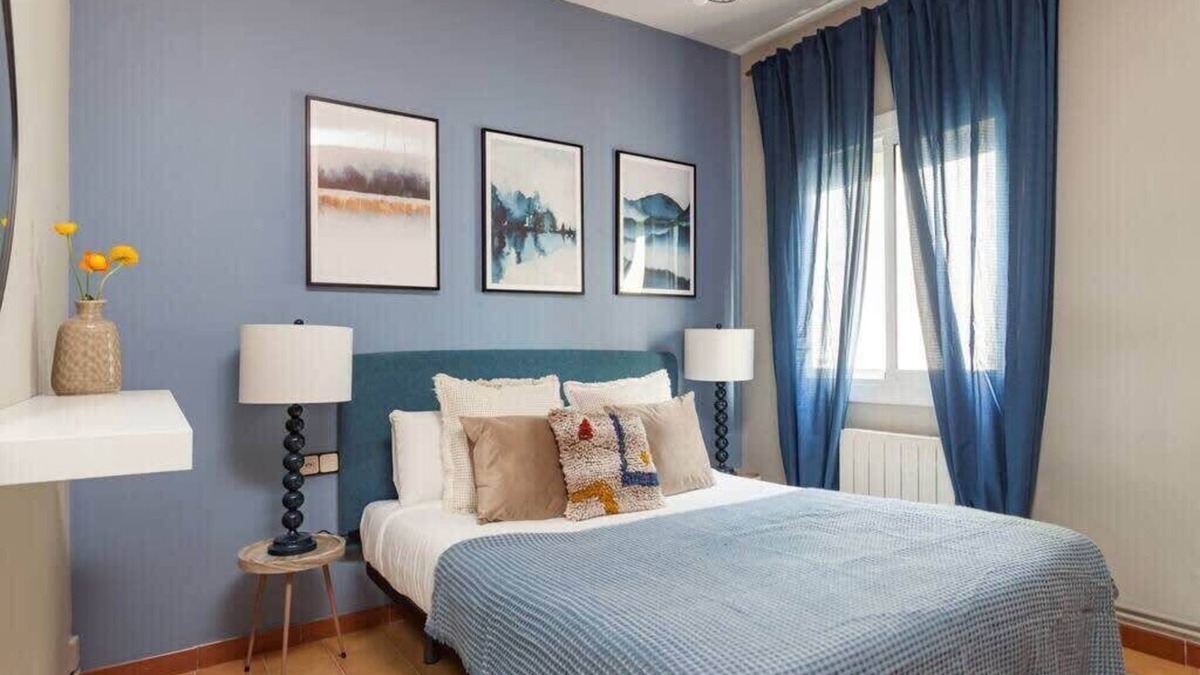 El Parc i la Llacuna del Poblenou Apartment | Sunny atico with private terrace in Sagrada Familia