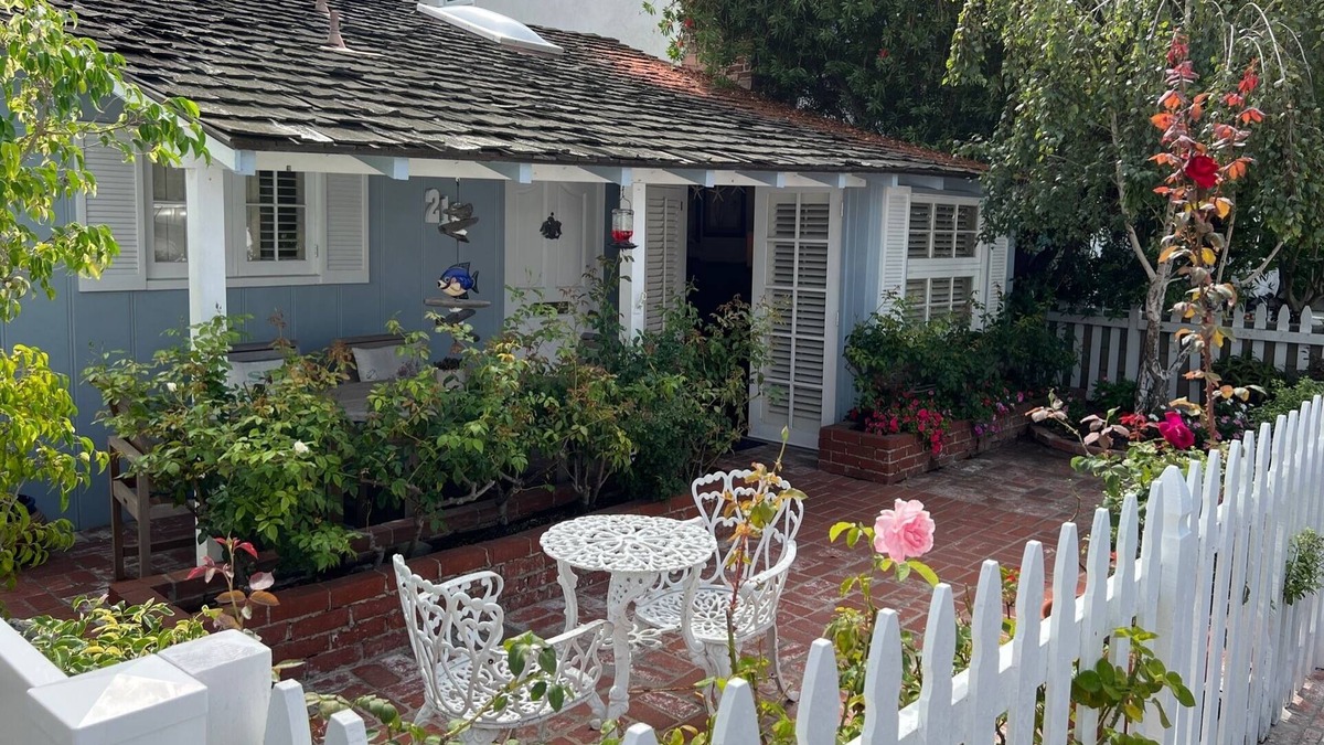 Balboa Island Cottage | Sunny Balboa Island Cottage: ”WINTER” 40%-50% OFF - Sep 27 to May 23, 2026