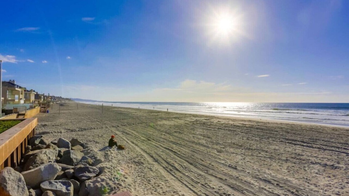 Del Mar Condo | Sunny Breeze Del Mar Condo