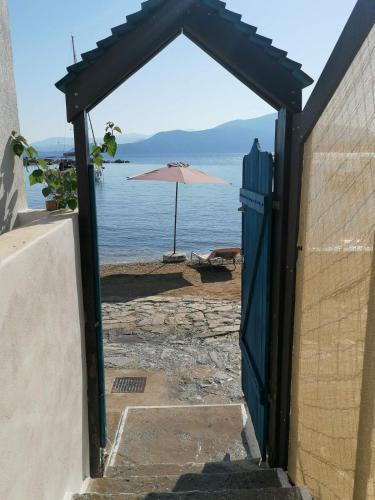 Trikeri House | Sunny Days beach house