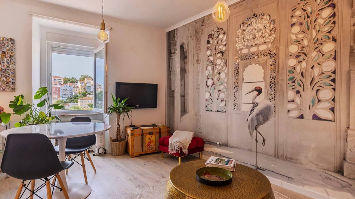 Sao Bento Apartment | Sunny Design Apt in Praça das Flores by LovelyStay