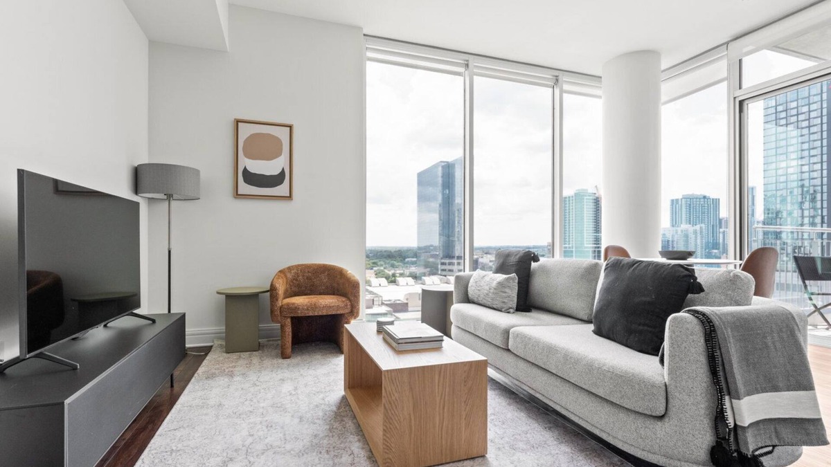 Waller Creek District Apartment | Sunny Downtown Austin 1BR w/Gym, Pool & W/D, nr Rainey St, by Blueground