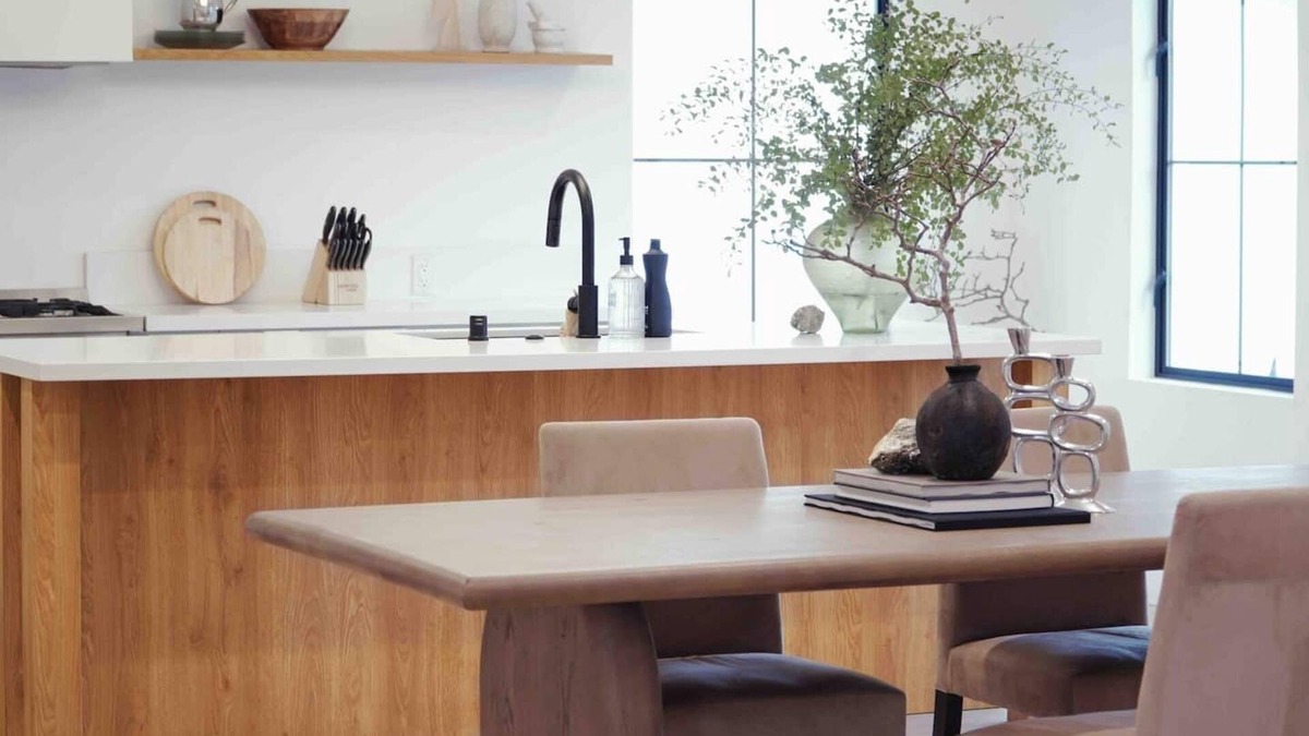 Los Angeles House | Sunny Elegant Designer House Near Beaches, Stadiums +