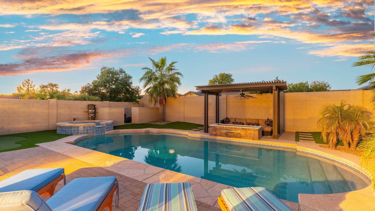 Castlegate House | Sunny Home w/Backyard Oasis in San Tan Valley!