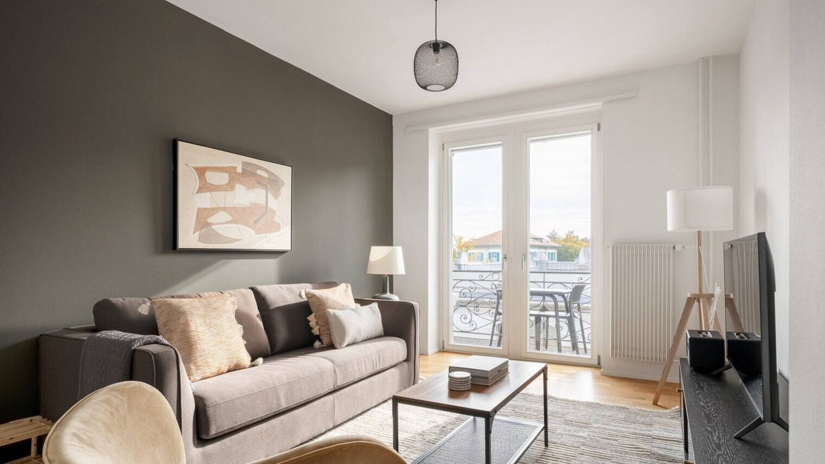 Horgen District Apartment | Sunny Horgen 2.5 Room w/Storage, 3 min to Market, by Blueground