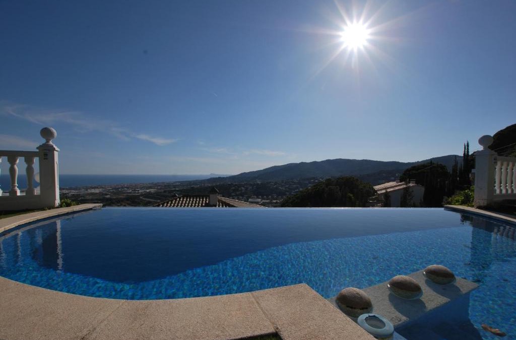 Cabrils Apartment | Sunny house